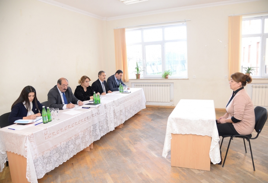 Üç rayon üzrə müəllim və valideynlərin müraciəti dinlənilib