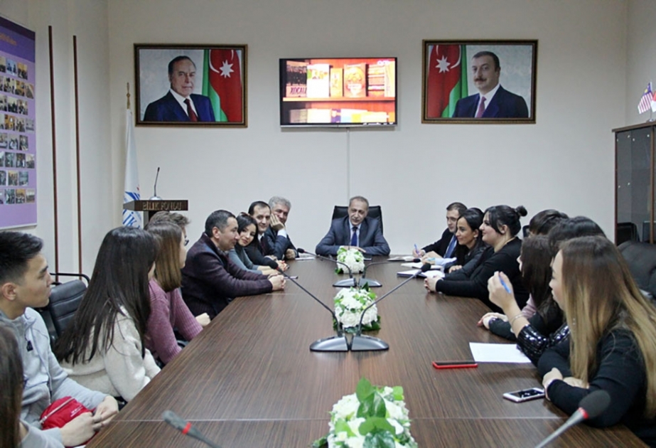 Qazaxıstan tələbələri Bilik Fondunun qonağı olublar