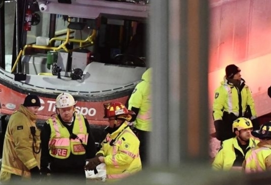 Kanada: Bus rammt Wartehäuschen - Tote und Verletzte