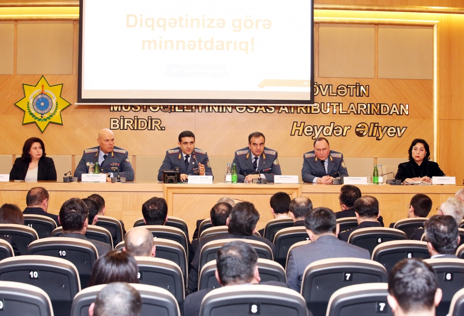 Sahibkarlar “Yaşıl dəhliz” buraxılış sistemindən istifadə qaydaları ilə bağlı məlumatlandırılıb