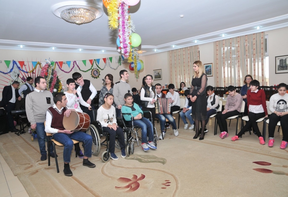 Məhdud imkanlı uşaqlar üçün bayram hədiyyələri təqdim olunub