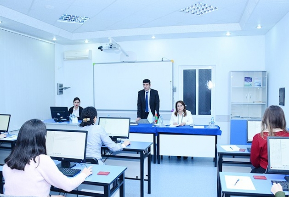 AMEA magistrantlarının ingilis dili fənnindən imtahanı keçirilib