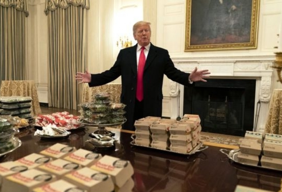 Ağ evdə “fast food” ziyafəti təşkil olunub