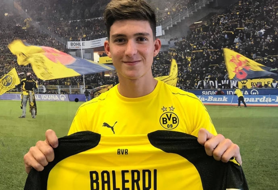 “Borussiya Dortmund” klubu Leonardo Balerdinin transferini başa çatdırıb