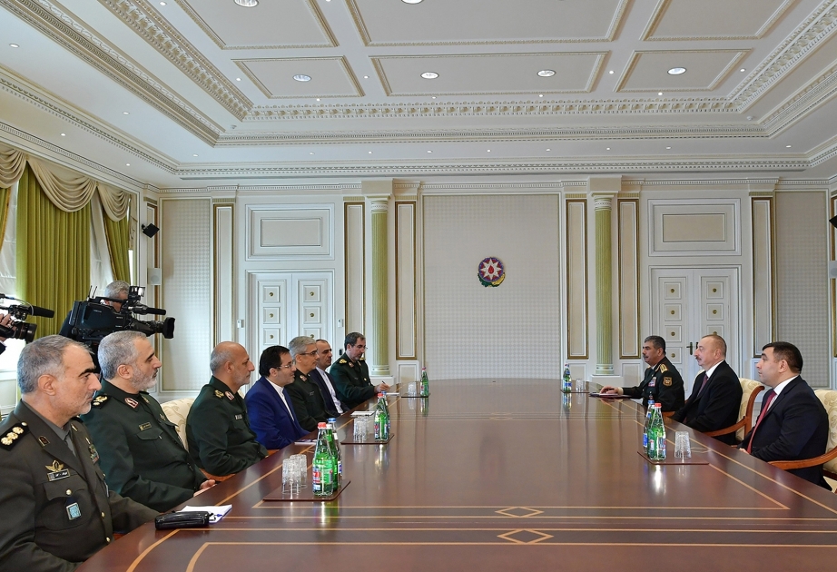 Le président Ilham Aliyev reçoit une délégation menée par le chef d’état-major des armées iraniennes VIDEO