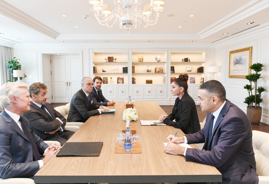 Azərbaycanın Birinci vitse-prezidenti Mehriban Əliyeva Fransanın sabiq Prezidenti Nikola Sarkozi ilə görüşüb