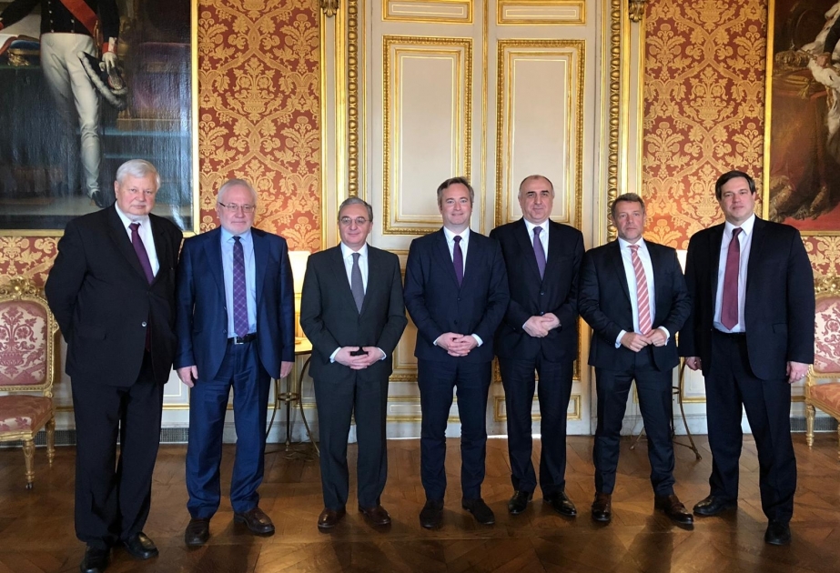 Copresidentes difundieron una declaración tocante a la reunión en Paris