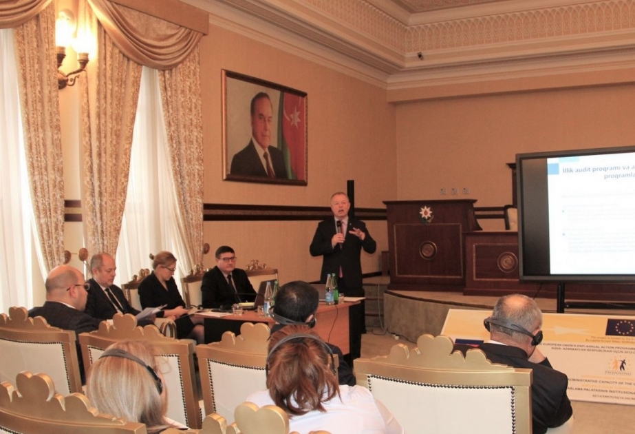 Hesablama Palatasında büdcə təşkilatlarının əməkdaşları üçün seminarlar təşkil olunub