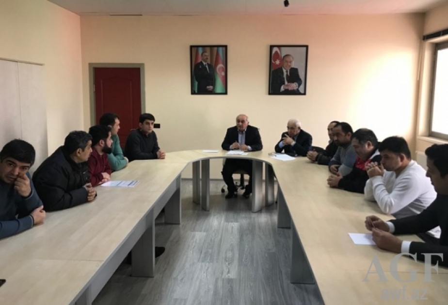 Güləş hakimləri üçün iclas keçirilib