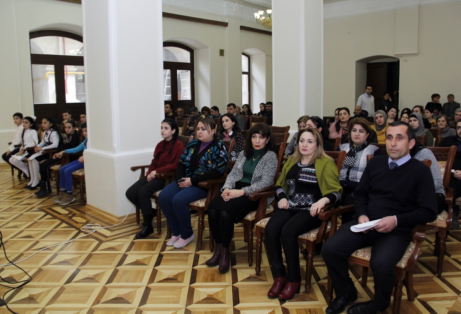 İstiqlalımızın ilk qərənfilləri