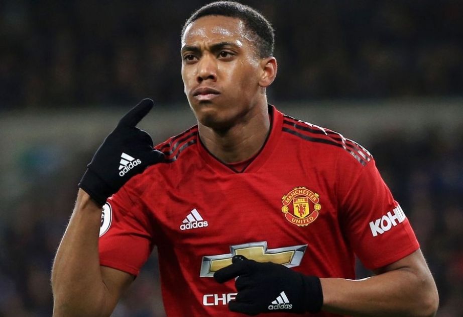 Martial daha 5 il İngiltərə klubunda çıxış edəcək