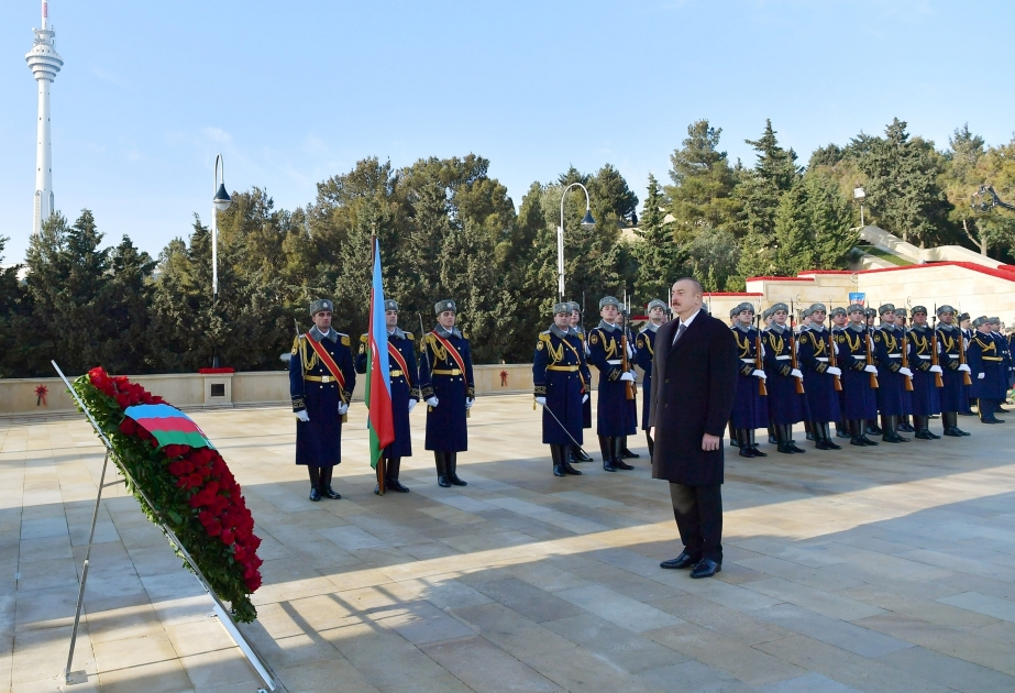 Die 20. Januartragödie jährt sich zum neunundzwanzigsten Male Staatspräsident Ilham Aliyev ehrt Gedenken der Opfer des blutigen 20. Januar VIDEO
