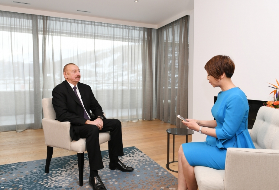 Ilham Aliyev, máximo mandatario azerbaiyano dio una entrevista al canal de televisión chino CGTN en Davos