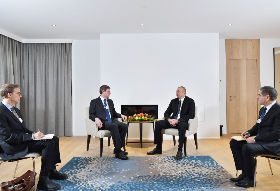 Davos : le président Ilham Aliyev rencontre le président de la société Visa VIDEO