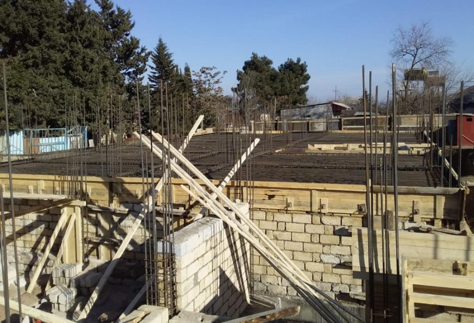 Biləsuvarda 48 mənzilli bina tikilir