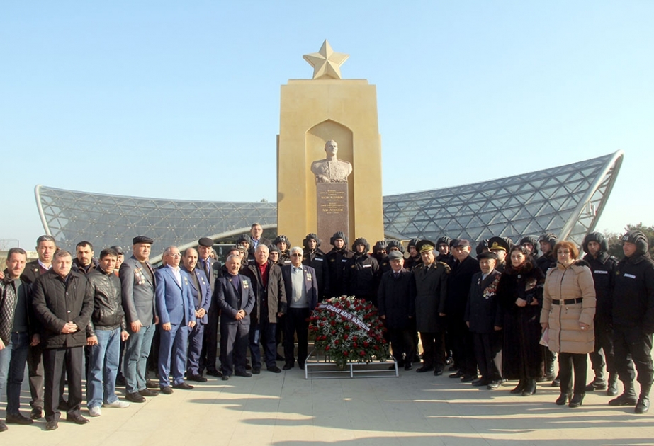 Əfsanəvi sərkərdə Həzi Aslanovun anım mərasimi keçirilib