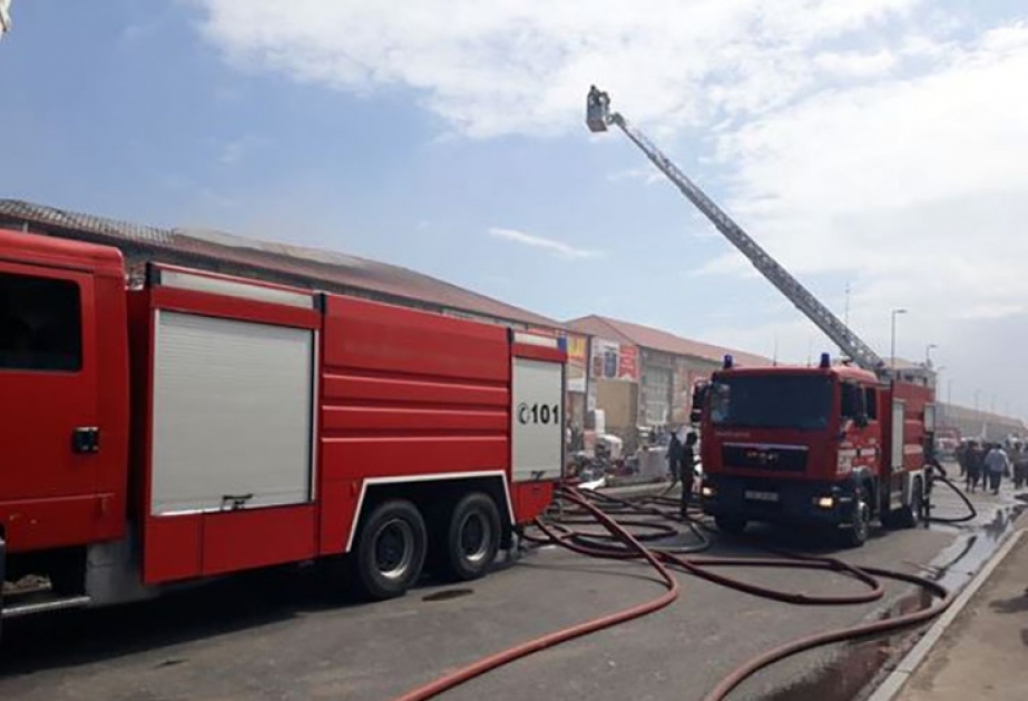 Nərimanov rayonundakı taxta bazarında gecə saatlarında baş vermiş yanğın söndürülüb