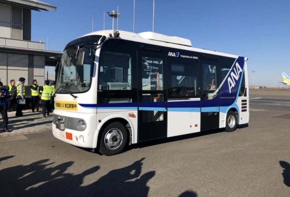 Tokionun “Haneda” aeroportunda pilotsuz avtobusun sınaqları keçirilir