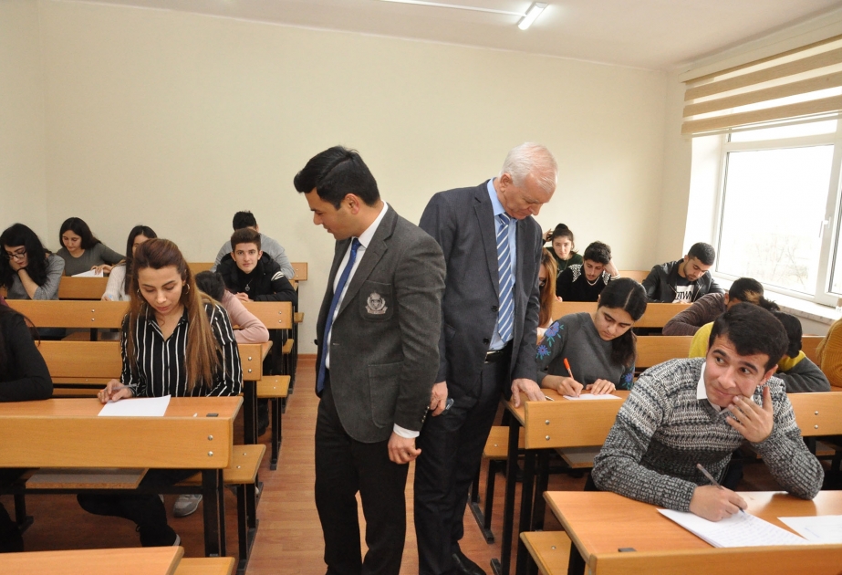 İctimai Şuranın üzvləri Lənkəran Dövlət Universitetində imtahanların gedişini izləyiblər