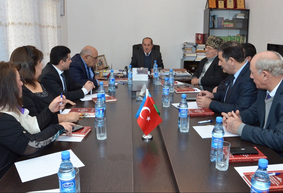 Aşıqlar Birliyində dəyirmi masa: Gənclik və aşıq sənəti