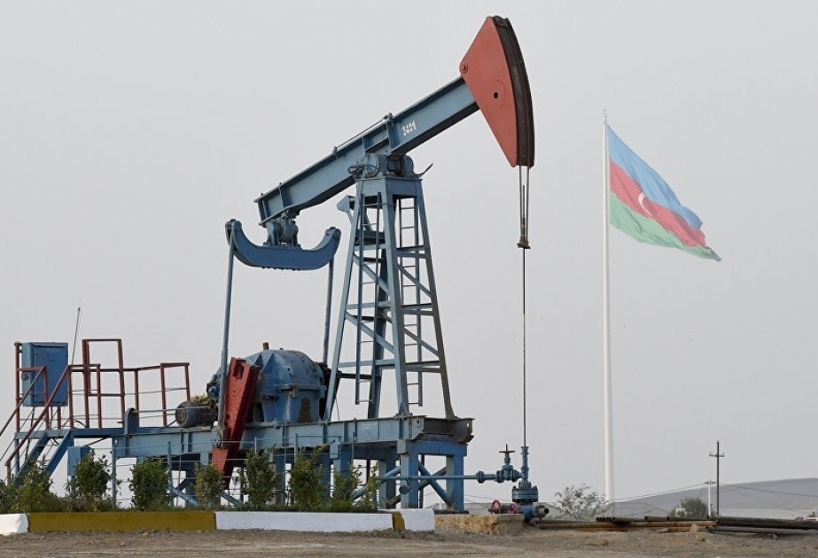 Цена барреля нефти «Азери Лайт» преодолела рубеж в 63,23 доллара