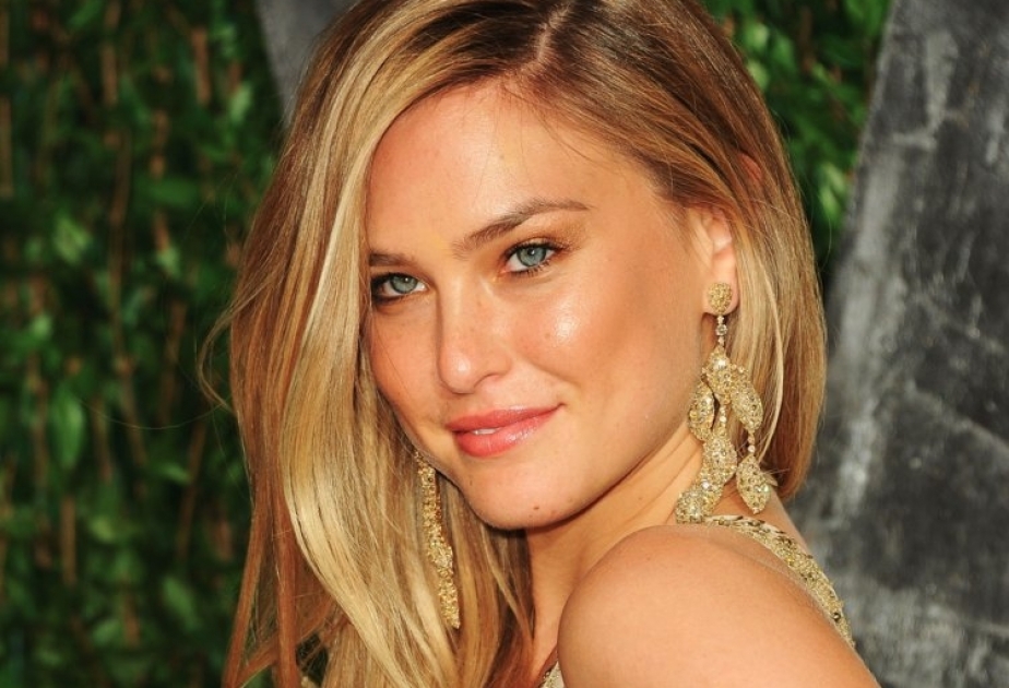 Model Bar Rafaeli “Eurovision-2019” mahnı müsabiqəsinin aparıcısı olacaq