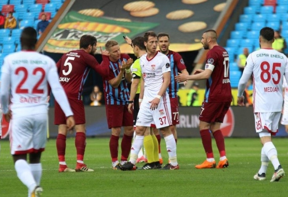 Türkiyə Superliqası: “Sivasspor”un “Trabzonspor”la oyununda qalib müəyyənləşməyib