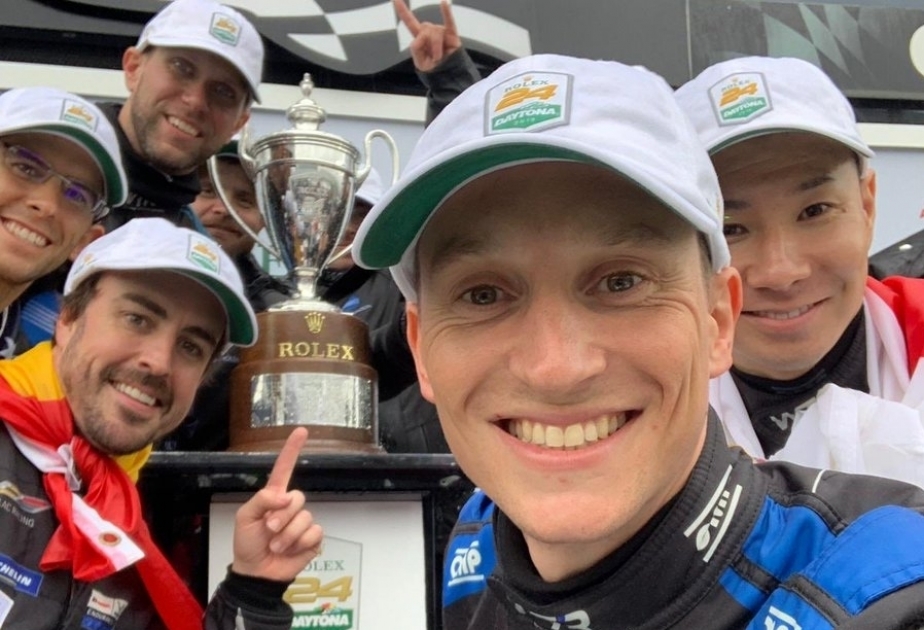Alonso and team win rain-hit 24 Hours of Daytona
