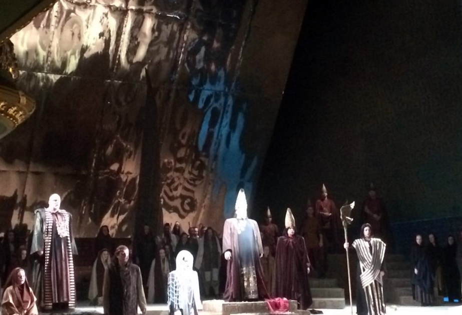 Azərbaycanın Xalq artisti Əvəz Abdulla Latviya Opera Teatrının səhnəsində uğurla çıxış edib