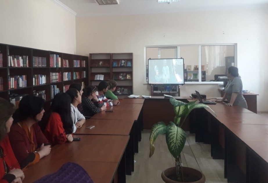 Kitabxanada Nəsiminin 650 illik yubileyi qeyd edilib