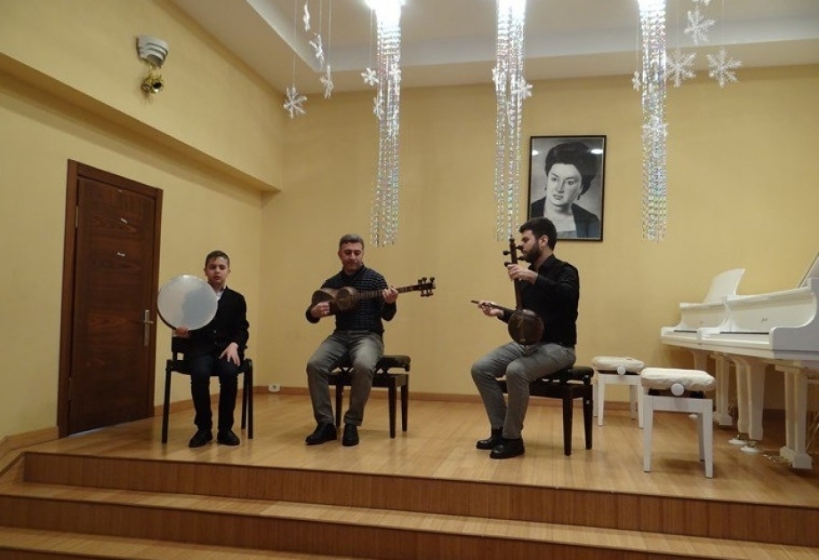 Musiqi məktəbində dünya bəstəkarlarının əsərləri səsləndirilib