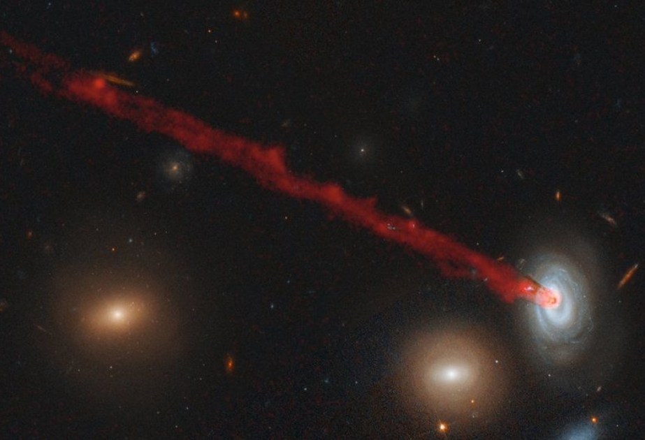 “Hubble” teleskopu ölən qalaktikanın fotoşəkilini çəkib