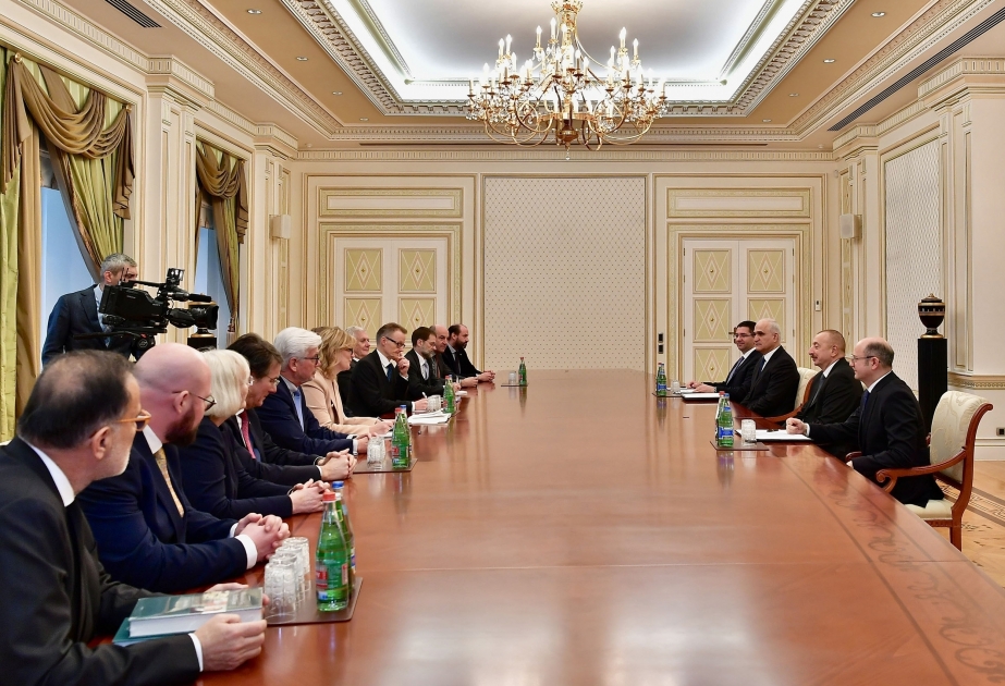 Staatspräsident Ilham Aliyev empfängt deutsche Delegation VIDEO