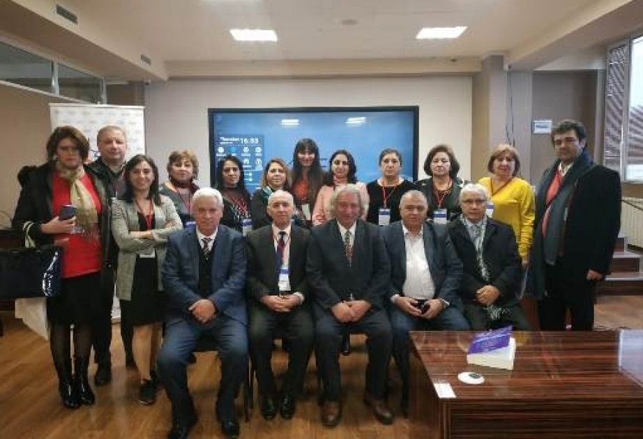 Folklor İnstitutunun əməkdaşlarının beynəlxalq simpoziumda məruzələri dinlənilib