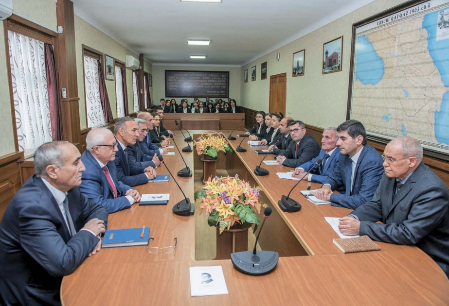 AMEA Naxçıvan Bölməsində “Aleksandr Sergeyeviç Qriboyedov: şair-diplomat” əsərinin müzakirəsi keçirilib