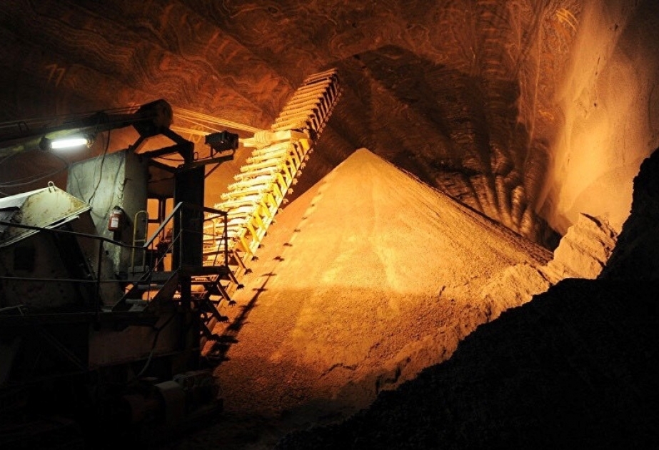 Perú proyecta formalizar a 10.000 mineros artesanales este año