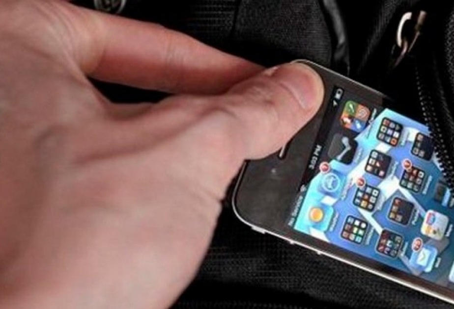 Cibgirlik yolu ilə bir neçə şəxsin mobil telefonlarını və pullarını oğurlayan şəxslər yaxalanıblar