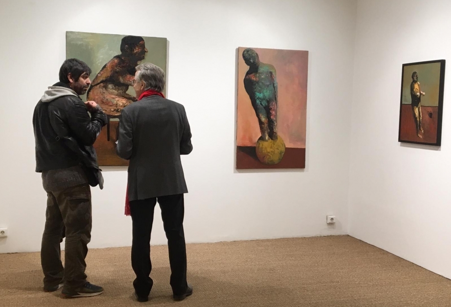 Se efectuó la exposición del pintor azerbaiyano en Paris