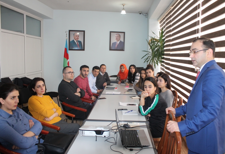 Dövlət İmtahan Mərkəzində elmi-metodik seminarlar keçirilib
