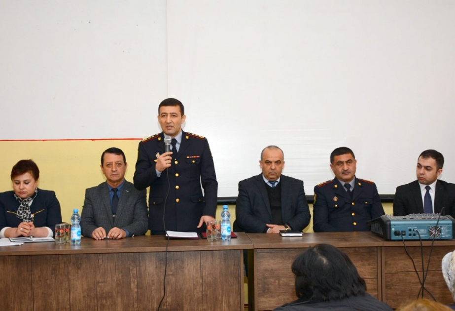 Gənclər narkomaniya, dini radikalizm və erkən nikahın fəsadları barədə müntəzəm məlumatlandırılır
