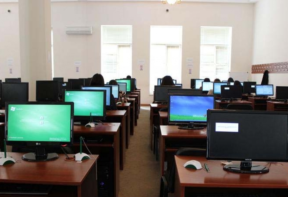 Gürcüstanda XI və XII sinif şagirdləri üçün buraxılış imtahanları ləğv olundu