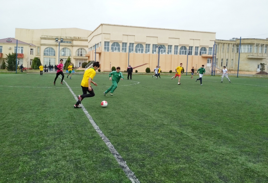 Astara şəhər 1 nömrəli tam orta məktəbin komandası mini futbol üzrə rayon birinciliyinin qalibi olub