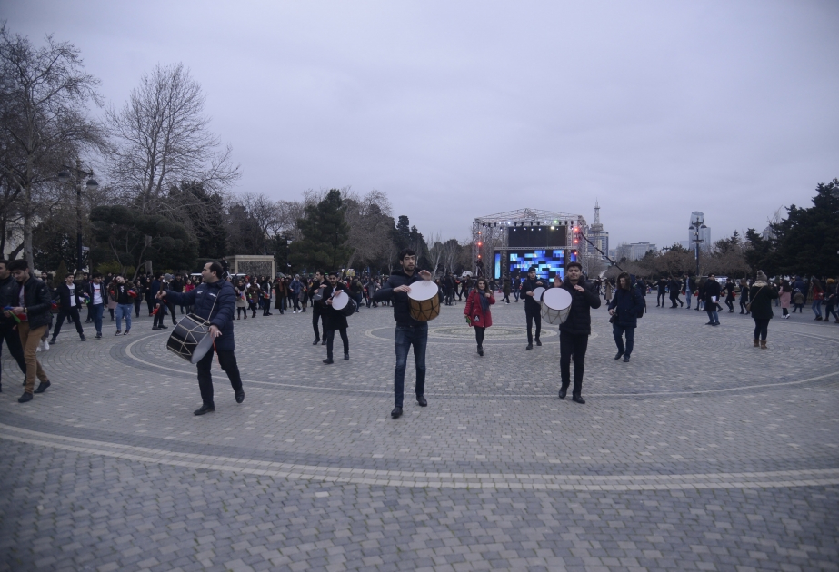 Bakıda gənclərin ən böyük fləşmobu keçirilib