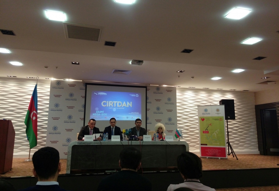 “Cırtdan nağıllar aləmində” meqaşousundan əldə olunan gəlirin rəmzi qəbzi Talassemiya Mərkəzinə təqdim edilib