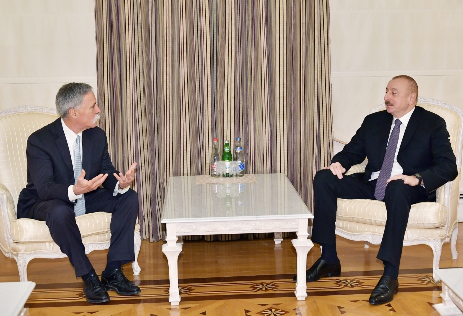 Aserbaidschans Präsident Ilham Aliyev empfängt Formel-1-Geschäftsführer VIDEO