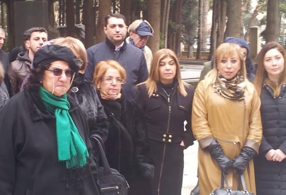 В Аллее почетного захоронения почтена память великого композитора Кара Караева