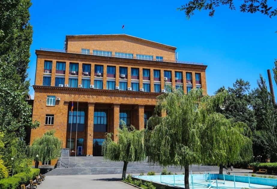 Yerevanda universitet müəllimləri və alimlərin etiraz aksiyası keçirilir