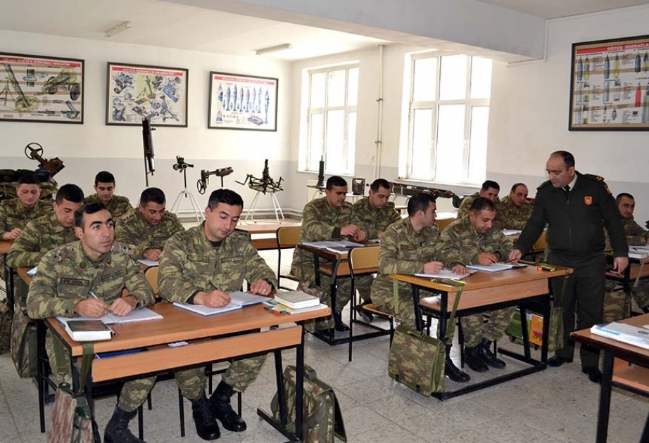 Bütün ixtisaslar üzrə zabit təkmilləşdirmə kursları təşkil olunur