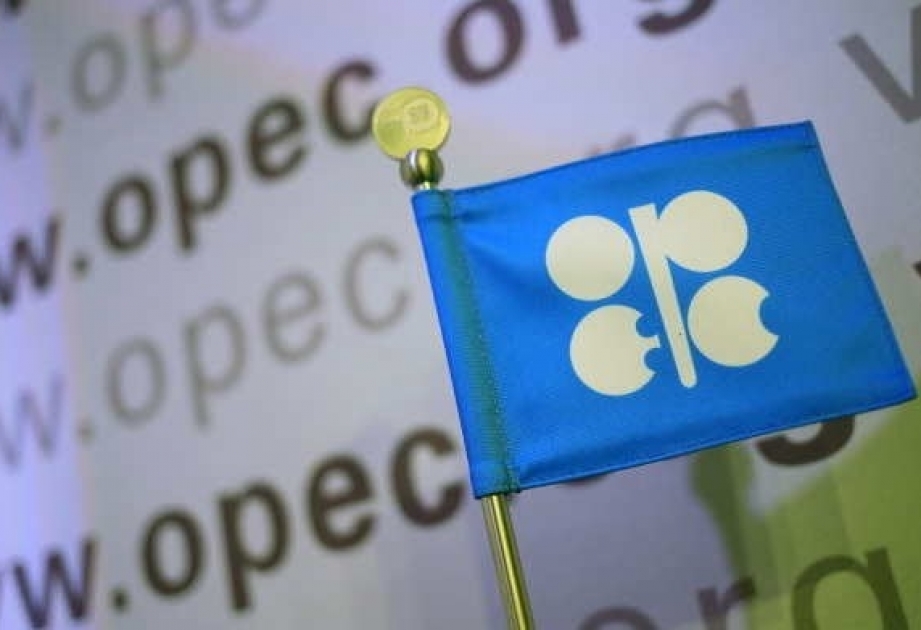 OPEP extendería recortes de producción para impulsar precios