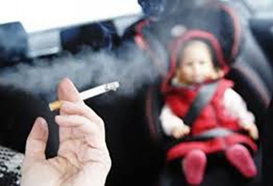 Испанца лишили права опеки над детьми за курение